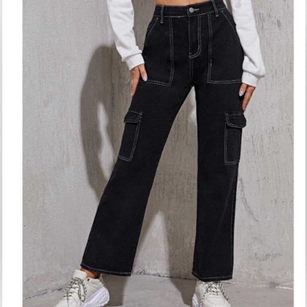 SHEIN Flap pocketed Whip Stitched Cargo High-Waisted Jeans Black SZ 29 waist(M)